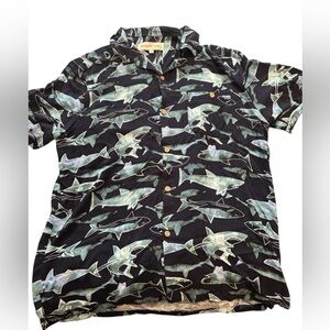 🟣Men's Shark Print Casual Button Down Shirt